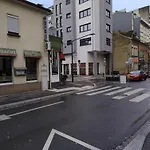 Elegant Room - Steps From Luxembourg Train Station